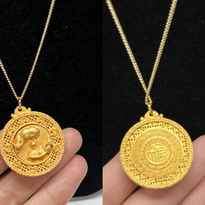 24K zlato-Plated Lucky Three-Pendant s ropulou ropuch se složitým filigránem a FU postavou pro prosperitu a štěstí
